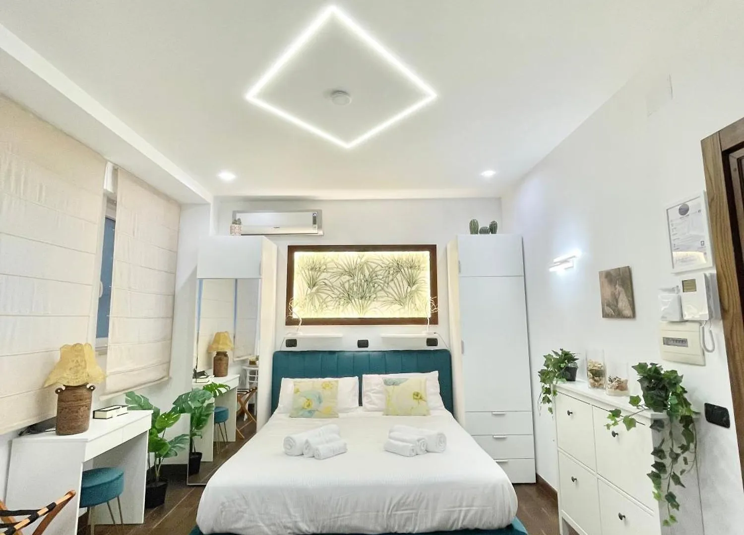 Apartment Re Ferdinando Suite Mergellina Naples Italy
